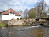 Resztki młyna wodnego w Emilianowie