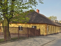 Budynek dawnej szkoły elementarnej w Zgierzu